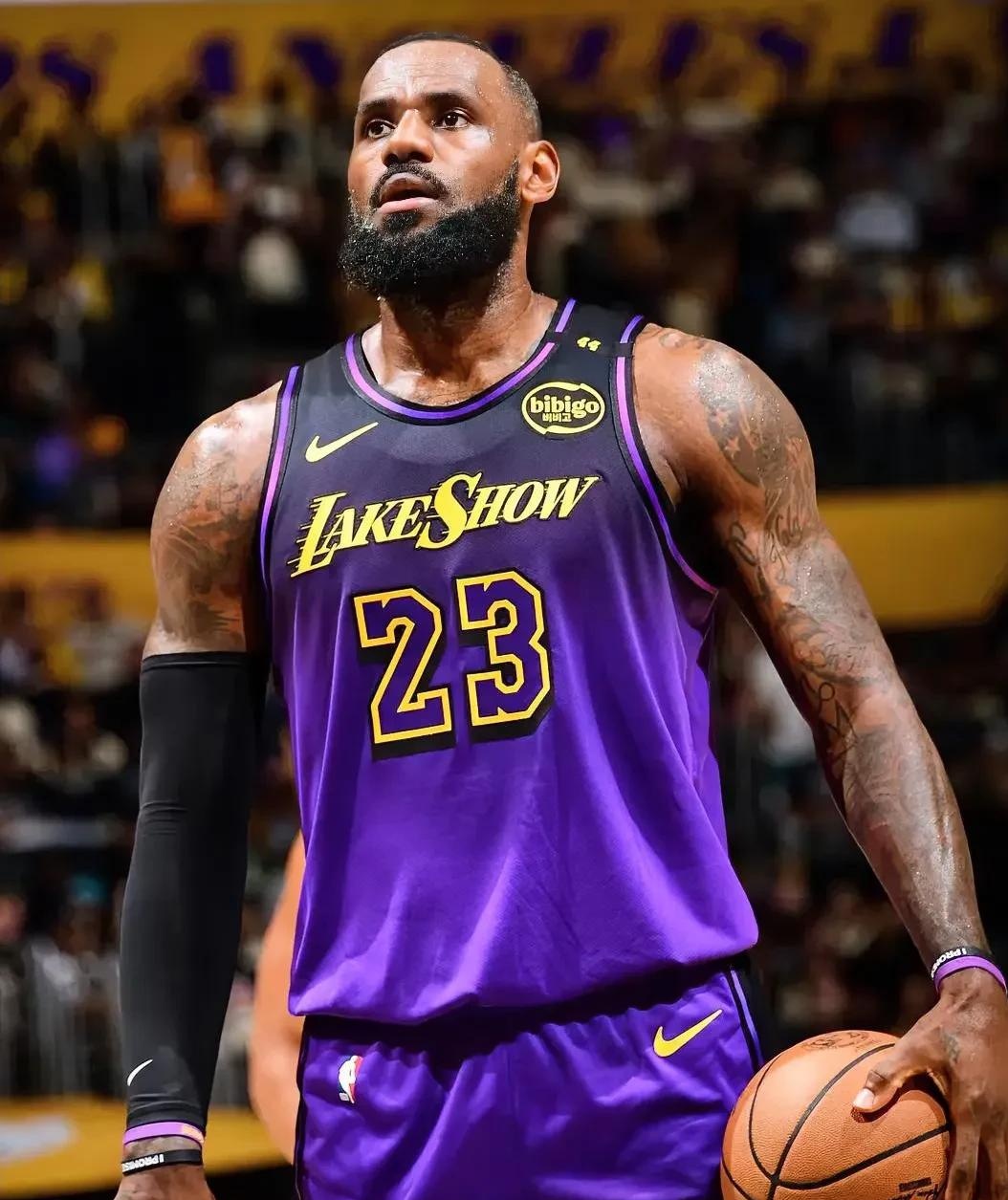 关于灰熊轻取希腊男篮，詹姆斯一己之力扛起全队的信息