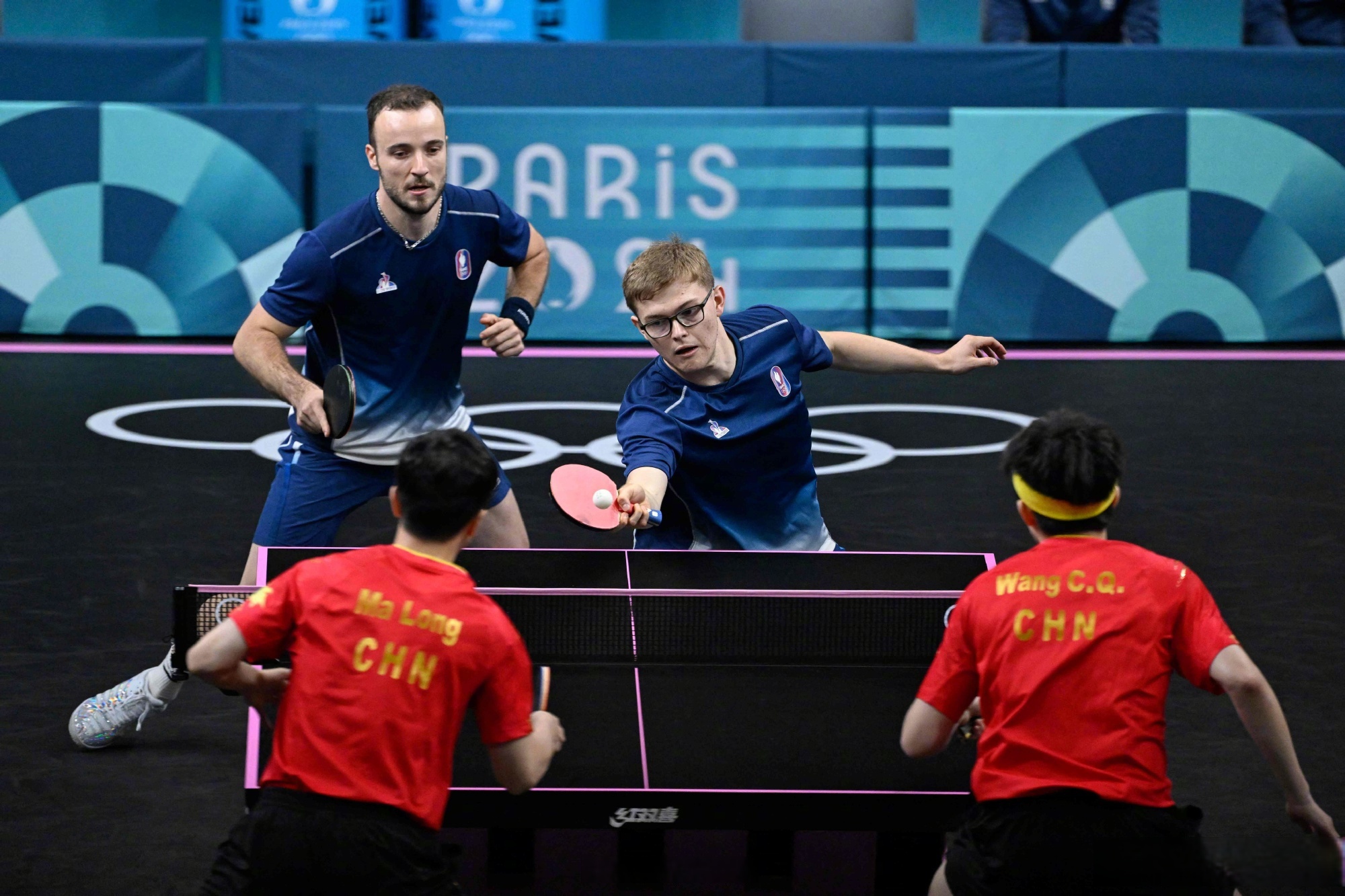 法国队鏖战波兰队,马龙状态火热 法国队鏖战波兰队,马龙状态火热