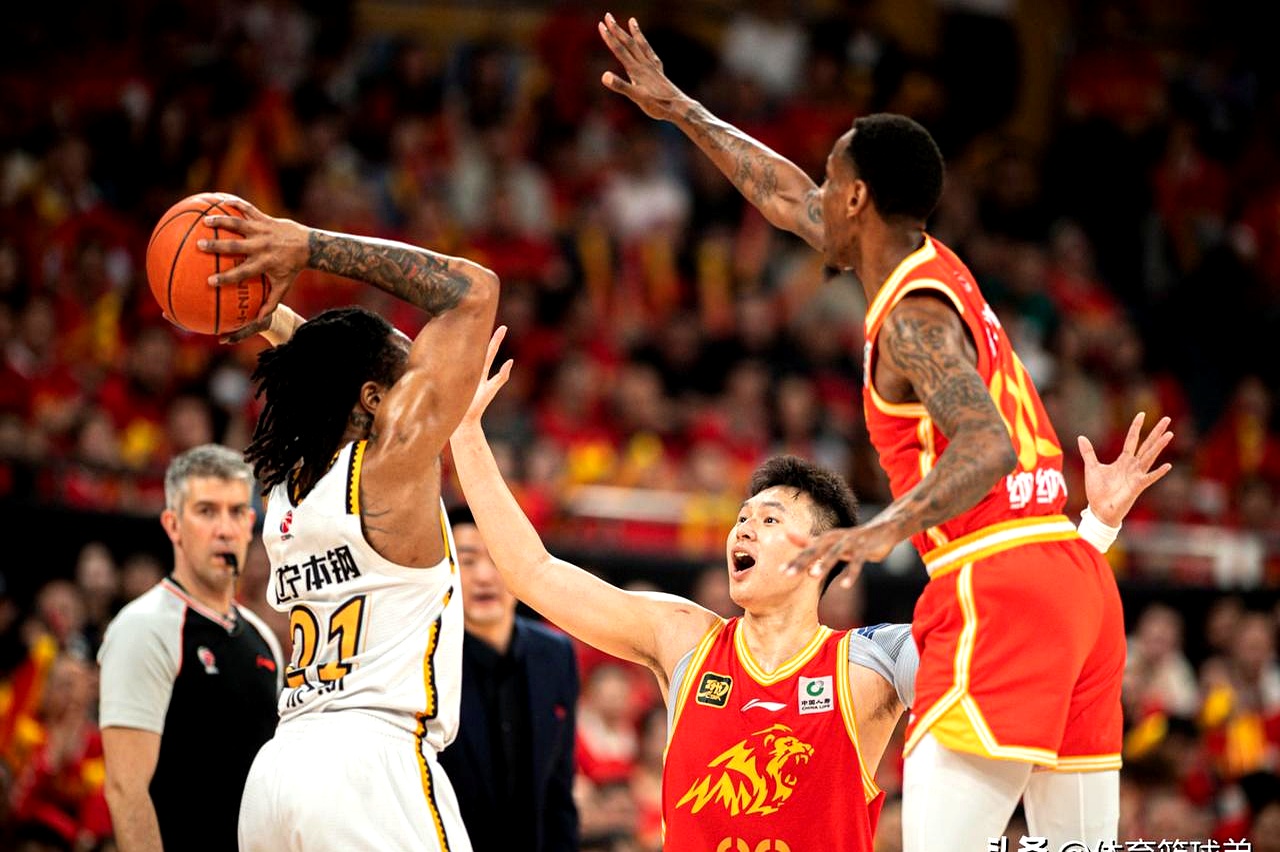 开云体育平台APP-浙江队翻盘广东队，西亚卡姆点燃赛场