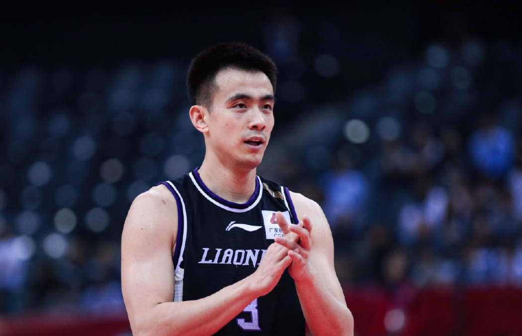 湖人轻取浙江队，赵继伟扛起全队